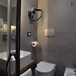 Suite Inn Rome Konukevi 4*