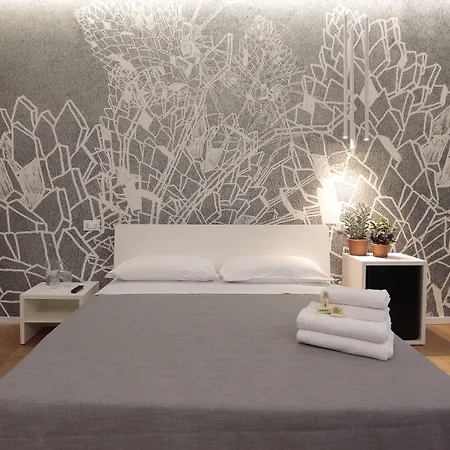 Suite Inn Rome Konukevi Roma
